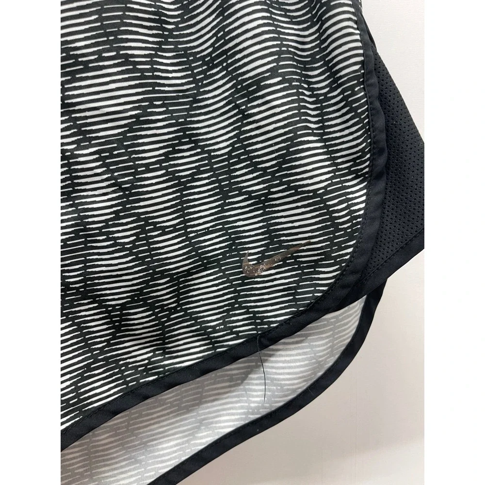 Nike Tempo Womens Running Shorts Black White Geometric Print Mesh Pocket M